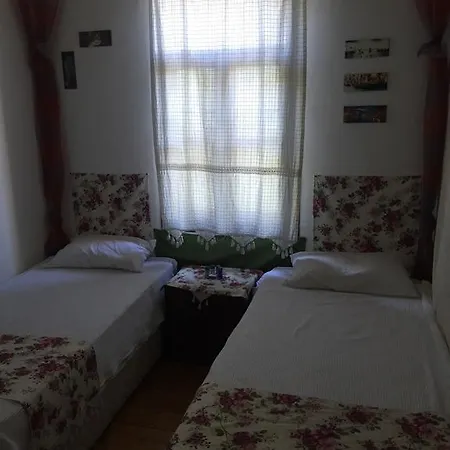 Hayat Alti Ayvalik