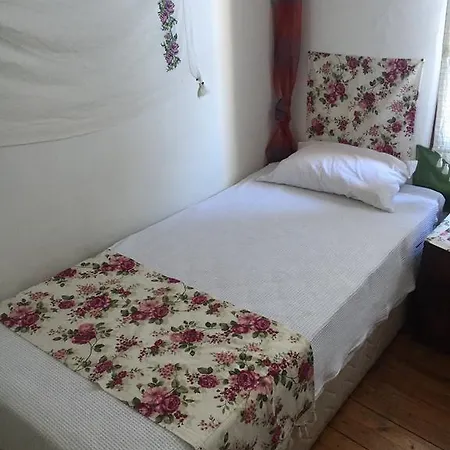 Hayat Alti Pensión