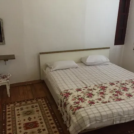 Pensión Hayat Alti Ayvalı